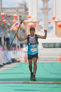 BIB: 5006
                            <button type="button" onclick="openModal(21762347)" class="btn btn-primary btn-sm float-right btn-popup" data-toggle="modal" data-target=".modal-high-quality">
                        <i class="fas fa-shopping-cart"></i> Add to Cart
                    </button>
                                            <button type="button" onclick="isThisMe(21762347, true)" class="btn btn-success btn-sm float-right btn-popup btn-isme hidden" data-toggle="tooltip" data-placement="bottom" title="นี่คือรูปของคุณใช่ไหม คลิกที่นี่เพื่อเอาเข้าอัลบั้ม">
                        <i class="fas fa-plus"></i> Add to album
                    </button>
                    <button type="button" onclick="isThisMe(21762347, false)" class="btn btn-warning btn-sm float-right btn-popup btn-isnotme hidden">
                        <i class="fas fa-ban"></i> Remove from album
                    </button>